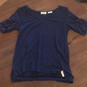 Anthropologie V neck shirt